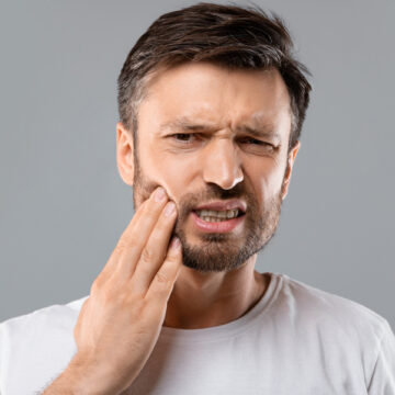 Handling Severe Toothaches: Signs You Need Emergency Dental Care